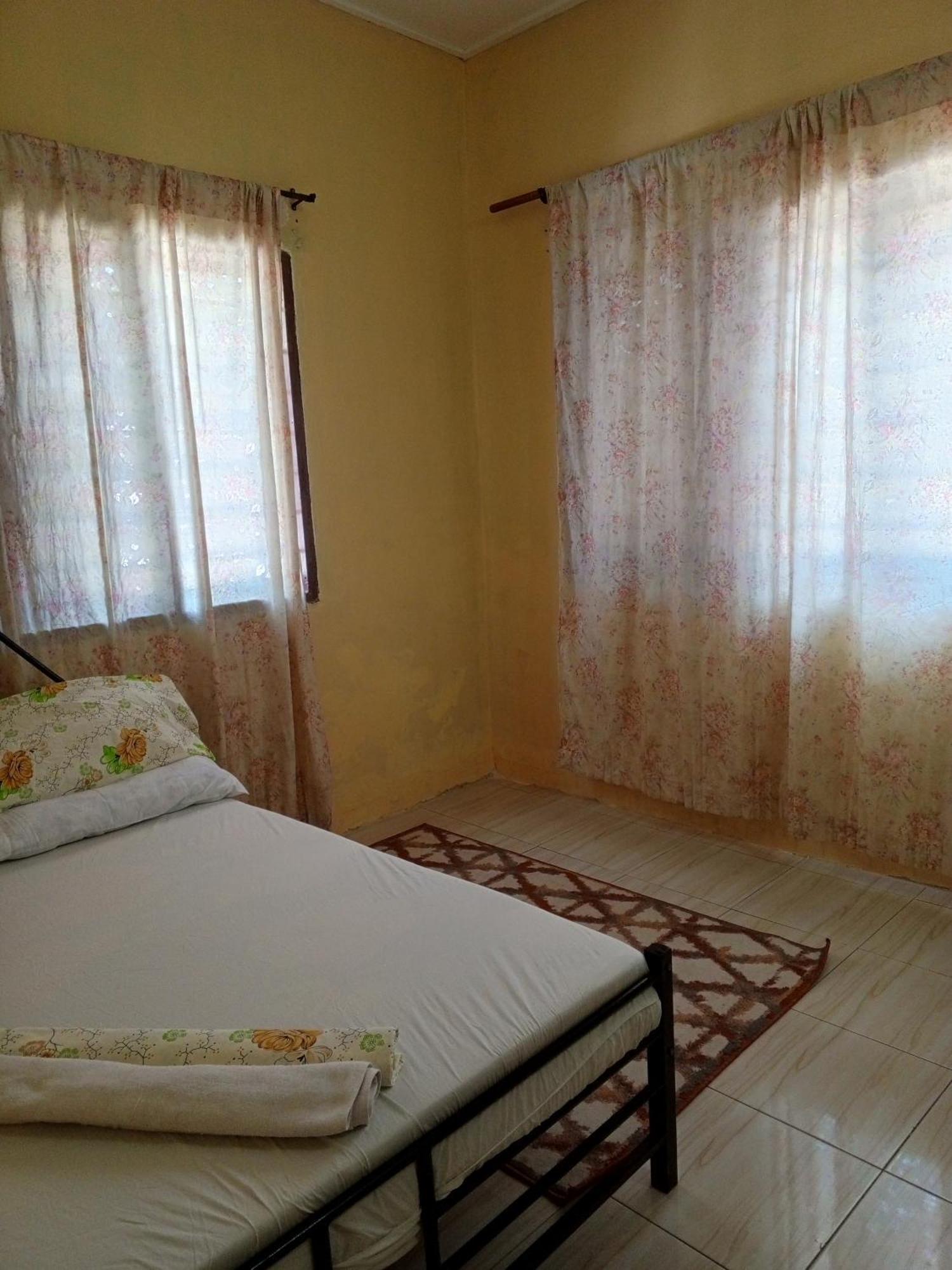 Serenity Homestay Дар-эс-Саламе Экстерьер фото