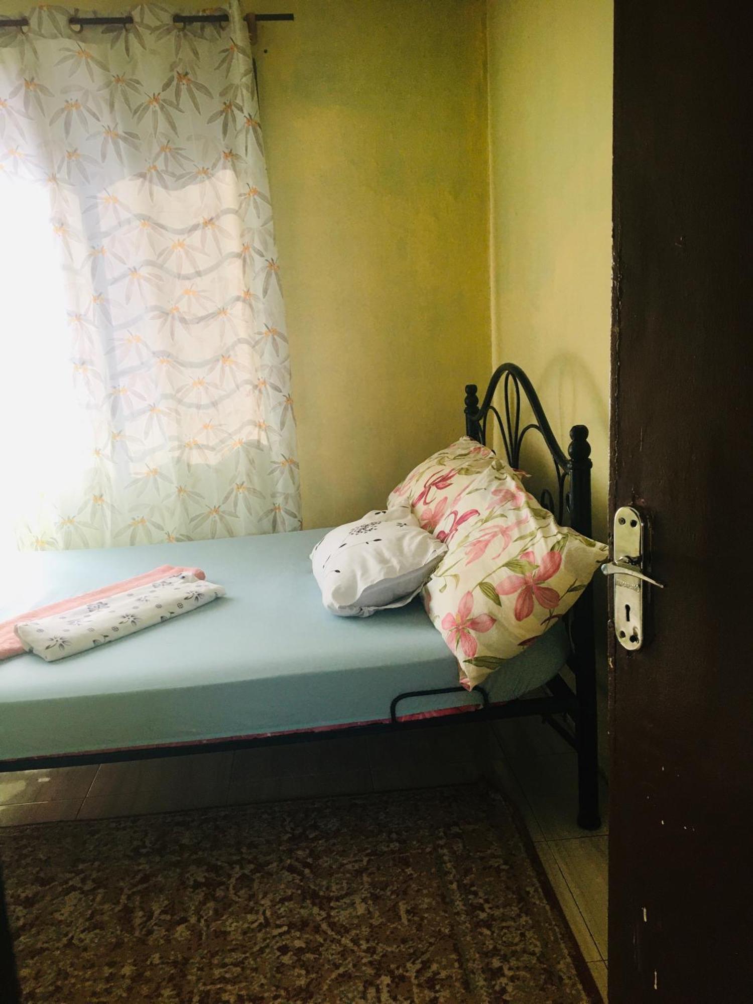 Serenity Homestay Дар-эс-Саламе Экстерьер фото