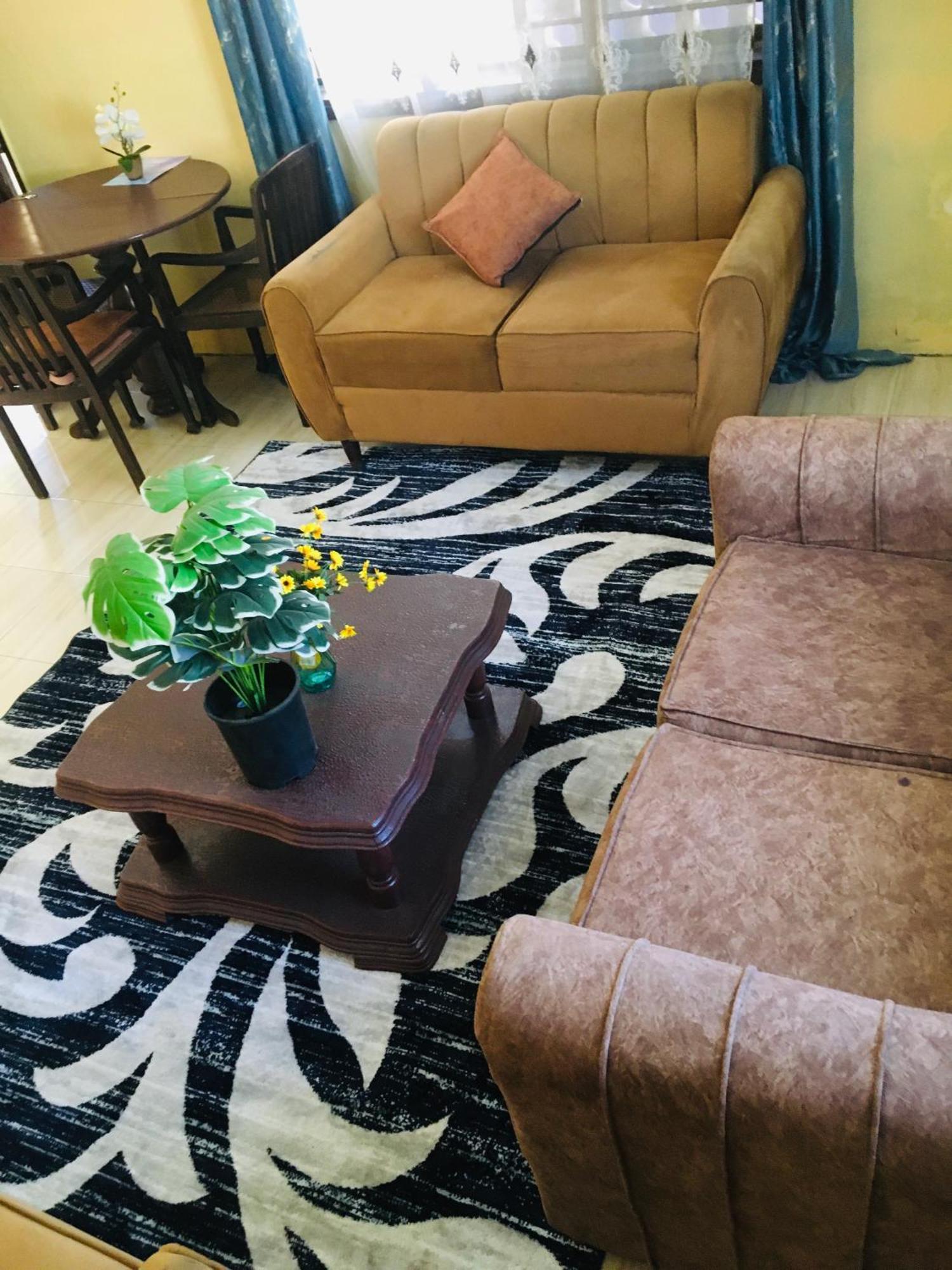Serenity Homestay Дар-эс-Саламе Экстерьер фото
