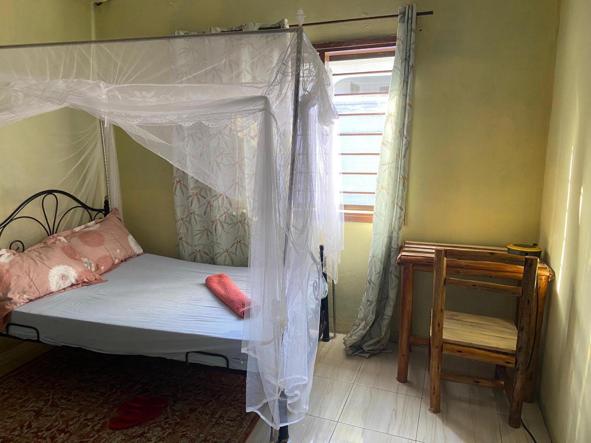 Serenity Homestay Дар-эс-Саламе Экстерьер фото
